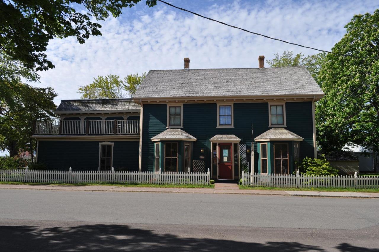 Holman'S Heritage Suites Summerside Exterior foto